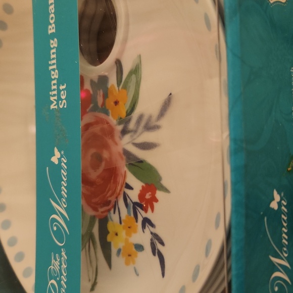 Pioneer woman mingling board set - Picture 2 of 5